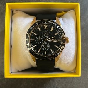NWT Invicta model 38404